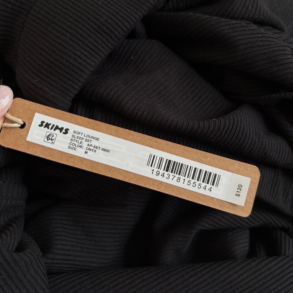 SKIMS SOFT LOUNGE SLEEP SET ONYX M Medium NWT NEW - Picture 7 of 8